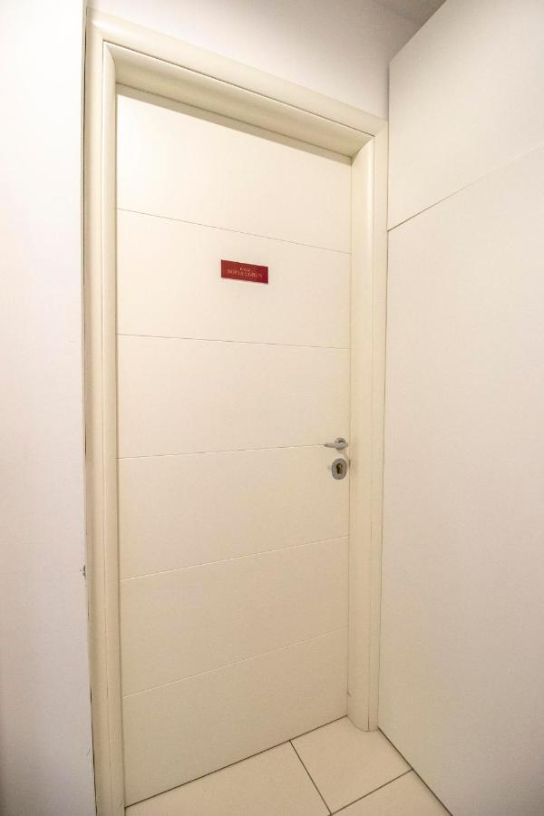 A I R Rettifilo Apartments Naples Exterior photo