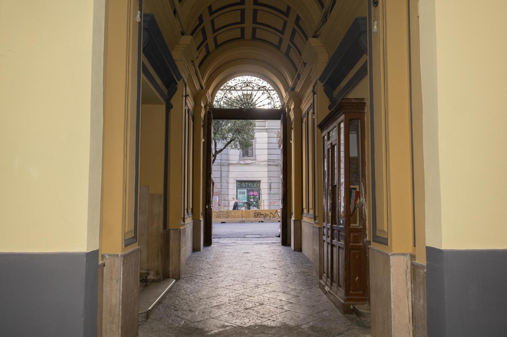 A I R Rettifilo Apartments Naples Exterior photo